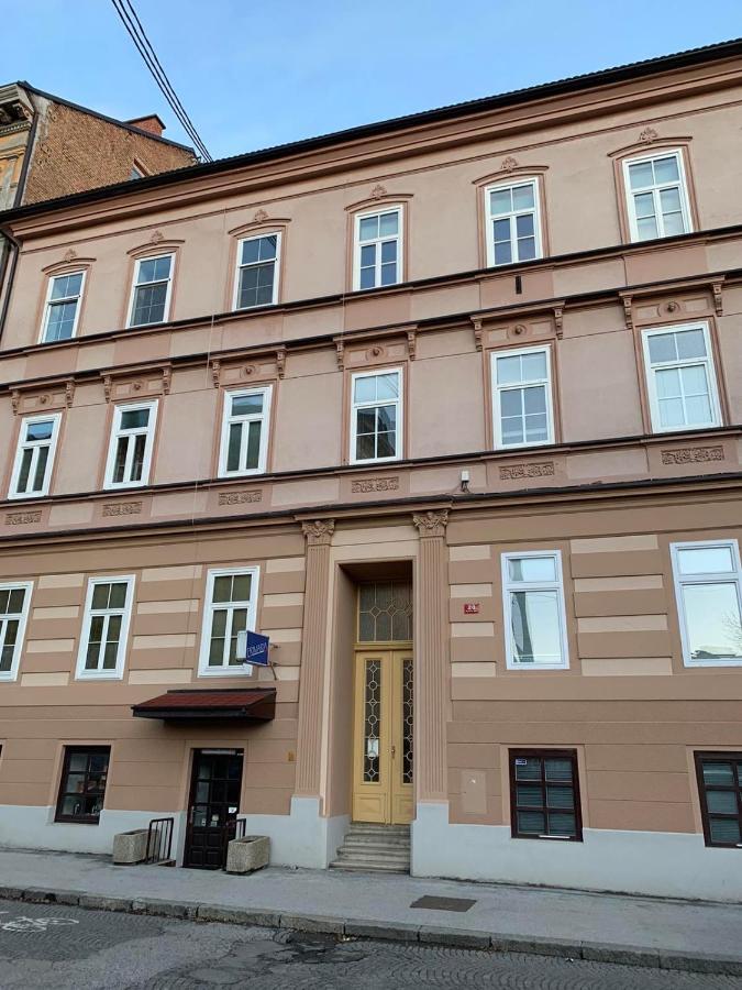 Apartment Mansarda Maribor Exterior photo